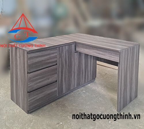 Mẫu bàn làm việc đóng theo yêu cầu bằng gỗ công nghiệp giá xưởng