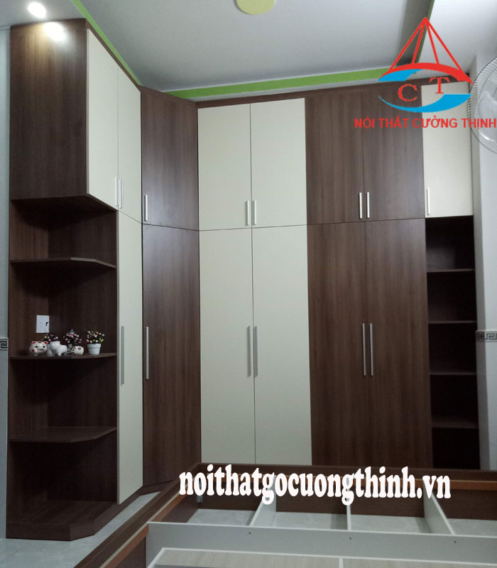 Tủ quần áo chữ L kết hợp màu nâu xám và trắng