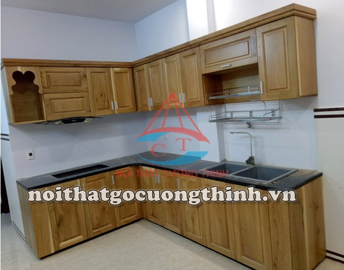 Tủ bếp gỗ Sồi tự nhiên hiện đại