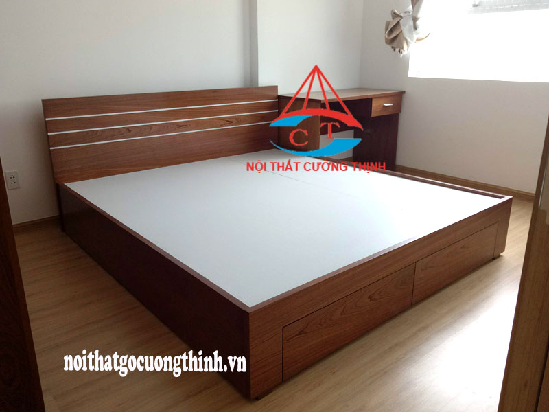 Mẫu giường ngủ đẹp đuôi giường có ngăn kéo tại chung cư Quận Thủ Đức