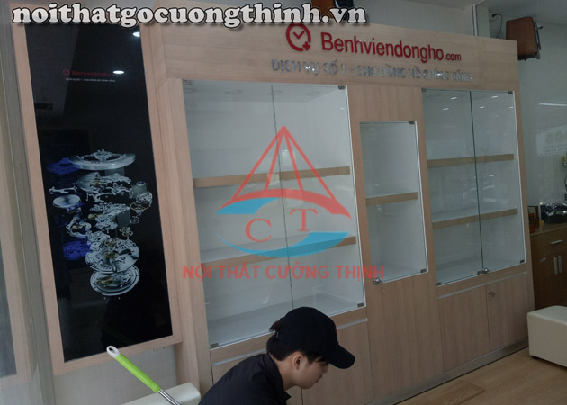 Tủ trưng bày gỗ Mdf Melamine màu sáng , Mẫu tủ đựng đồng hồ tại Quận 1 Tp Hồ Chí Minh
