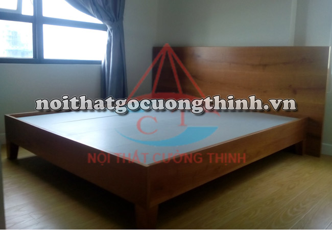 giường gỗ Sồi 1m8 chân cao