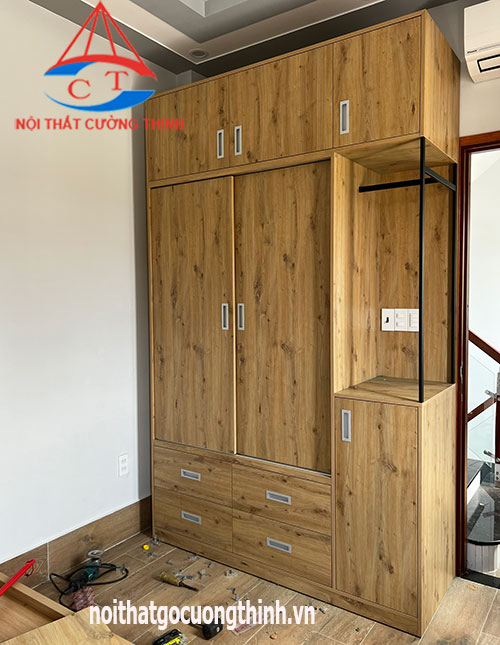 Mẫu tủ quần áo cánh lùa gỗ công nghiệp hiện đại cho phòng ngủ chật hẹp